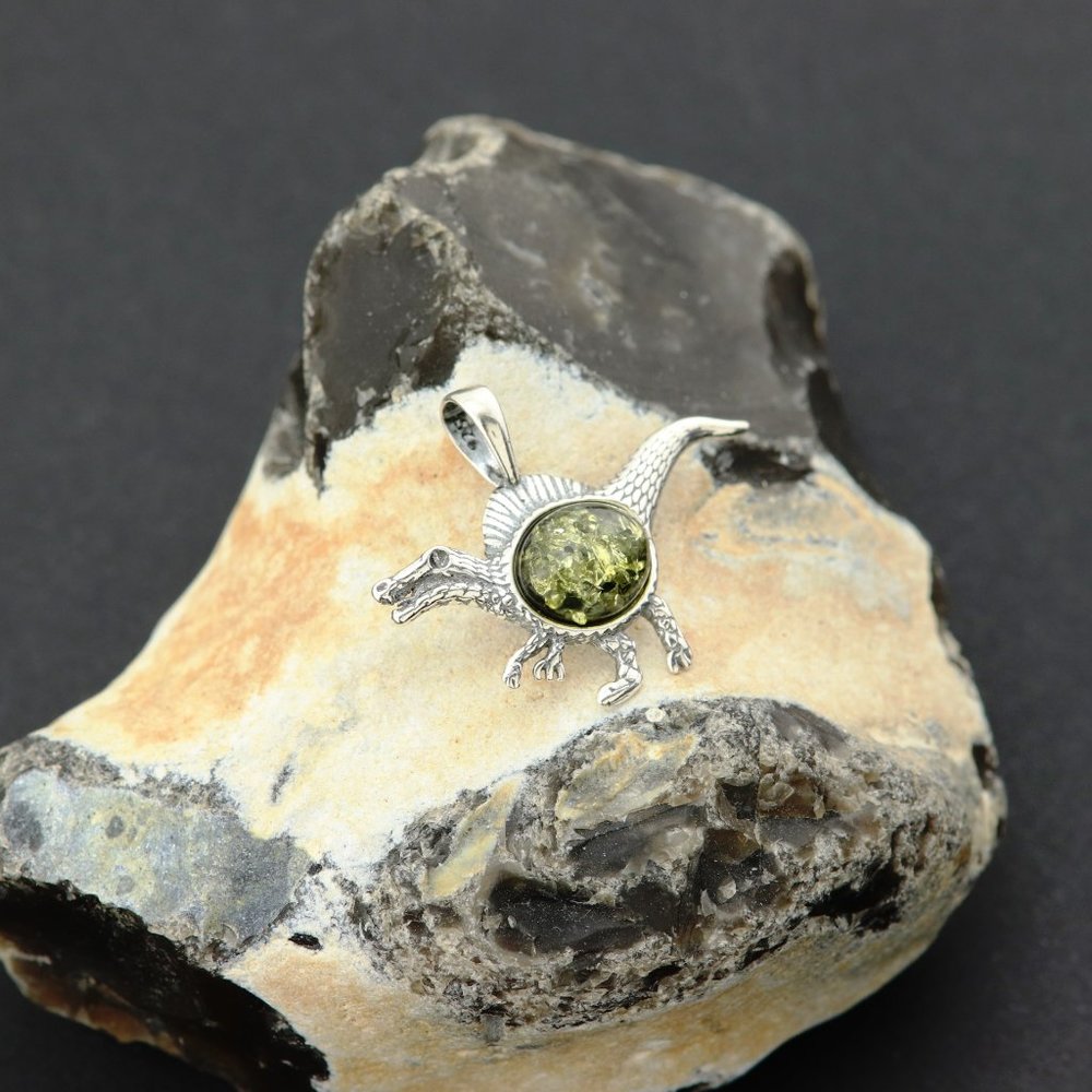 Sterling silver pendant with natural Baltic amber, dinosaur amber pendant - Picture 8 of 8